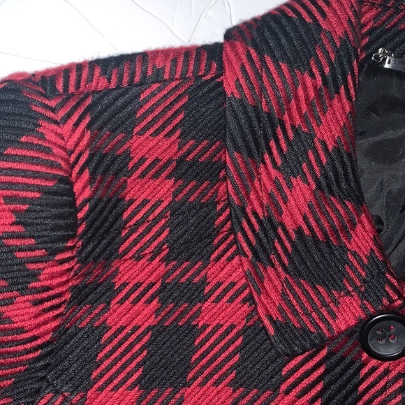 Apt. 9 size M burgundy & black plaid button up lined long sleeve wool blend coat - Picture 14 of 16